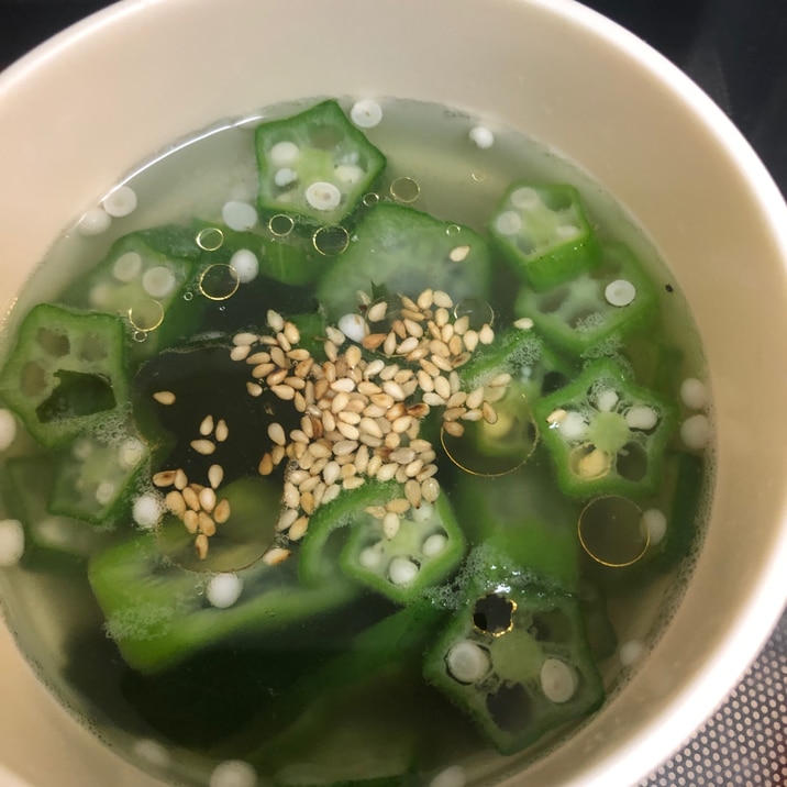 電子レンジで!オクラとわかめのスープ